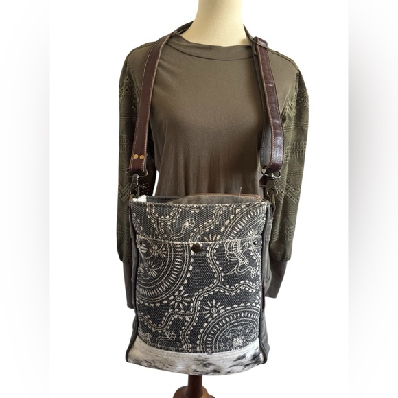 MYRA Charcoal Gray / Black White Tribal Dream Adjustable Crossbody Purse - Picture 5 of 11